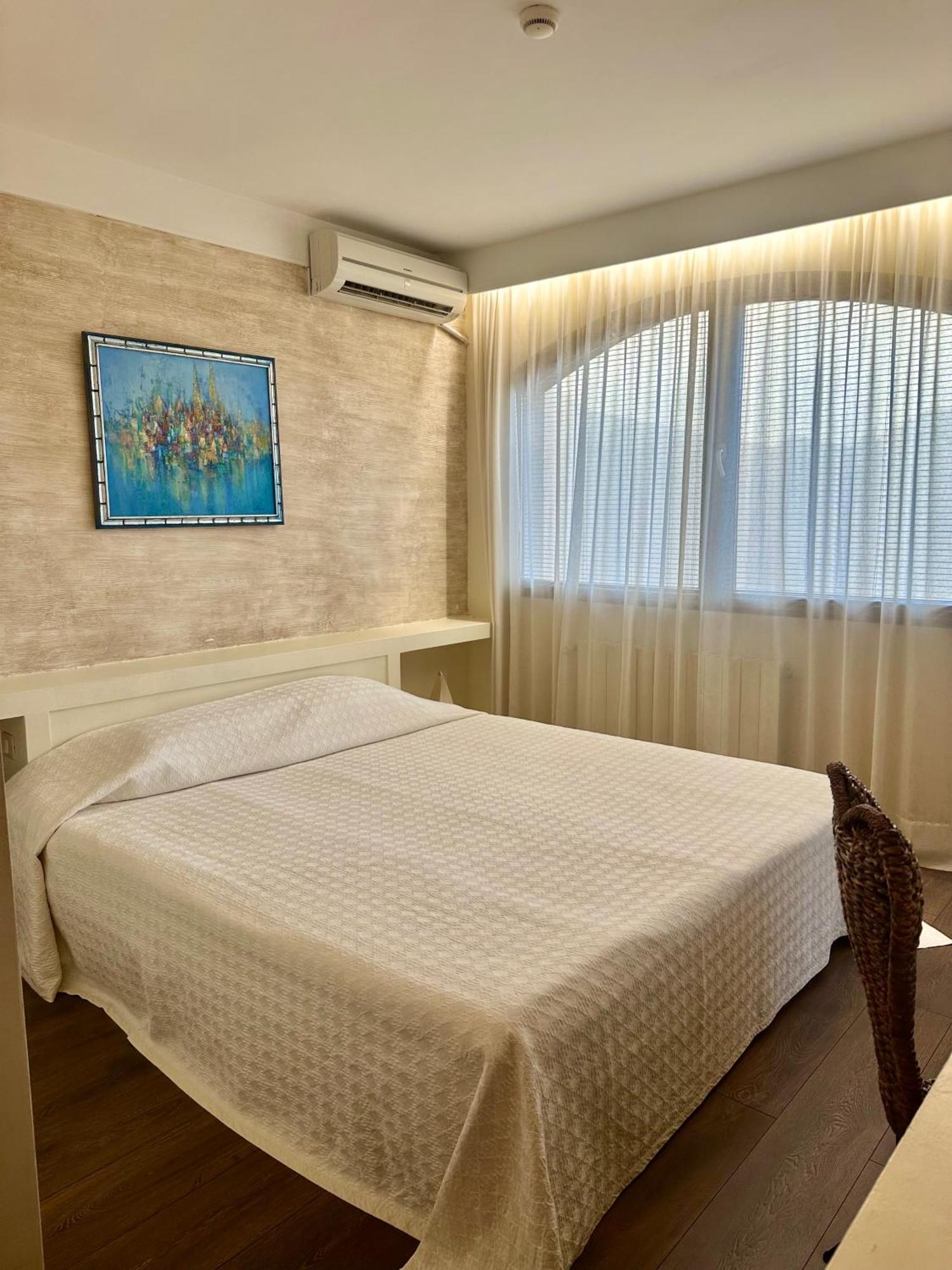 Aparthotel Oazis Vip Club à Slantchev Briag Extérieur photo